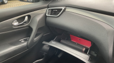 Nissan Qashqai 1.3 DiG-T N-Connecta 5dr Petrol Hatchback